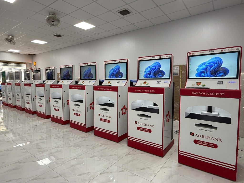CZUR ET18 Pro: Giải Pháp Số Hóa Hồ Sơ Đảng Viên & Kiosk Công Dân Số